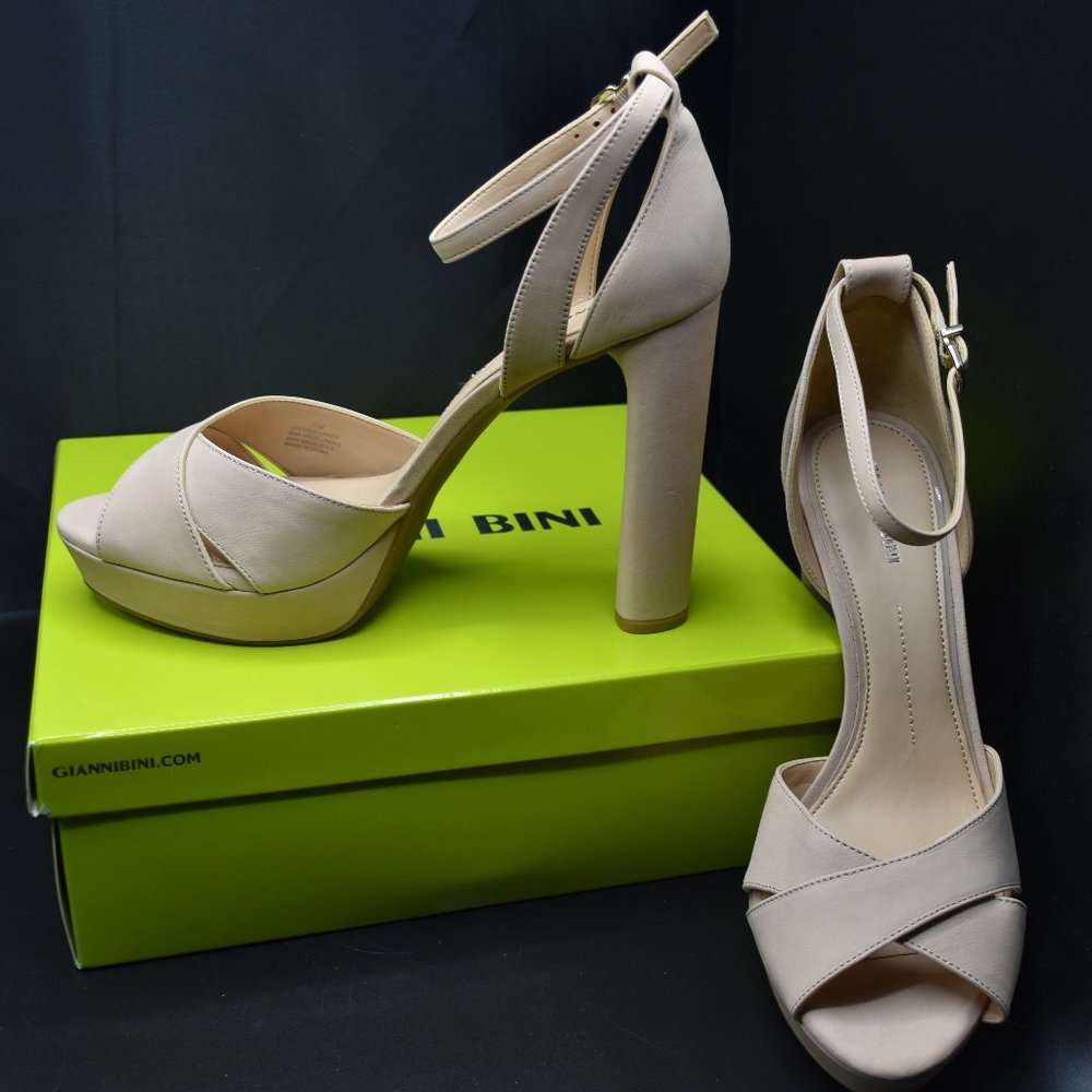 NEW Gianni Bini Lydianne Size 11, Spanish Sand